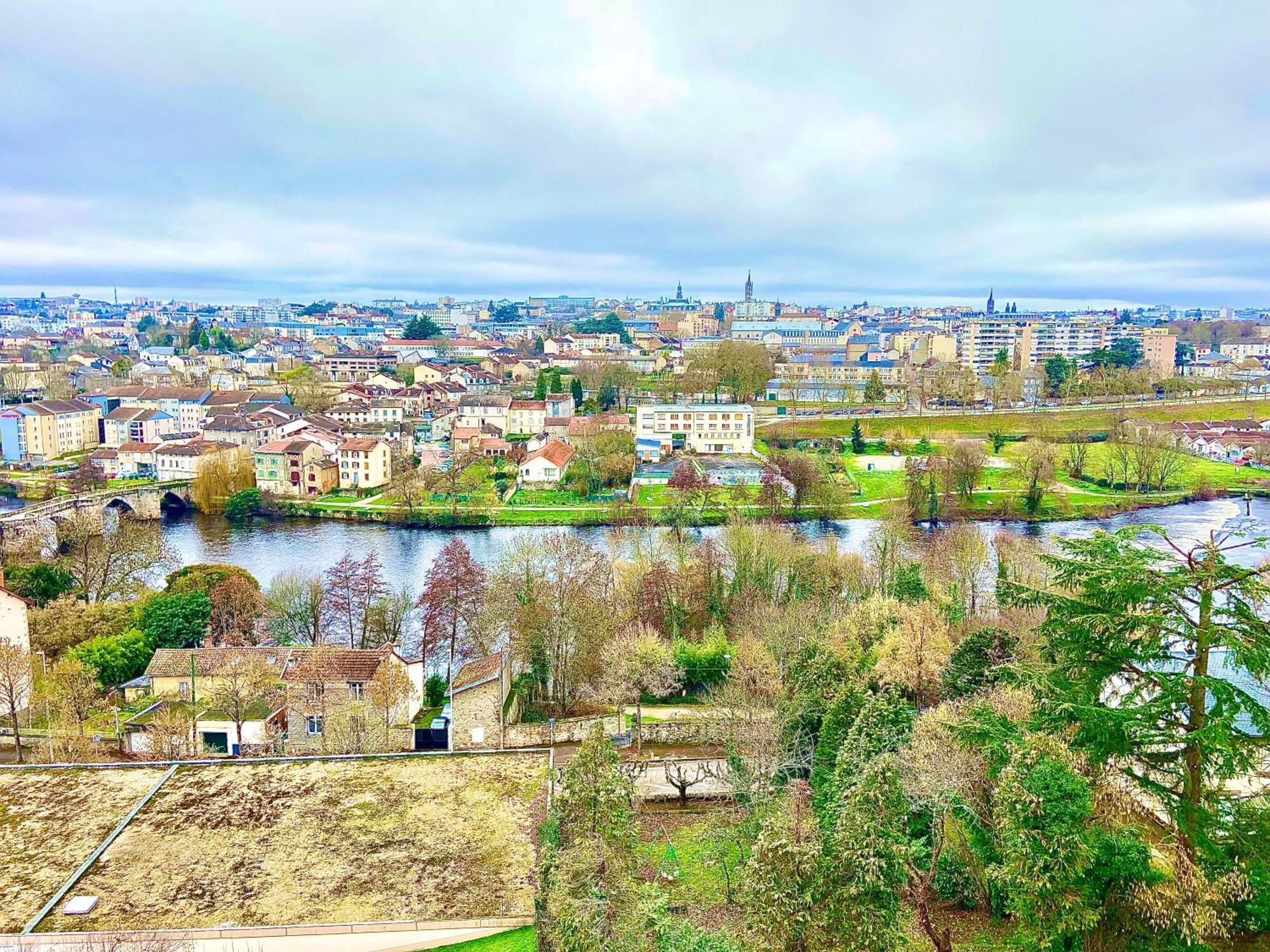דירות לימוז' Le Panoramique, Splendide Avec Vue Sur La Vienne מראה חיצוני תמונה